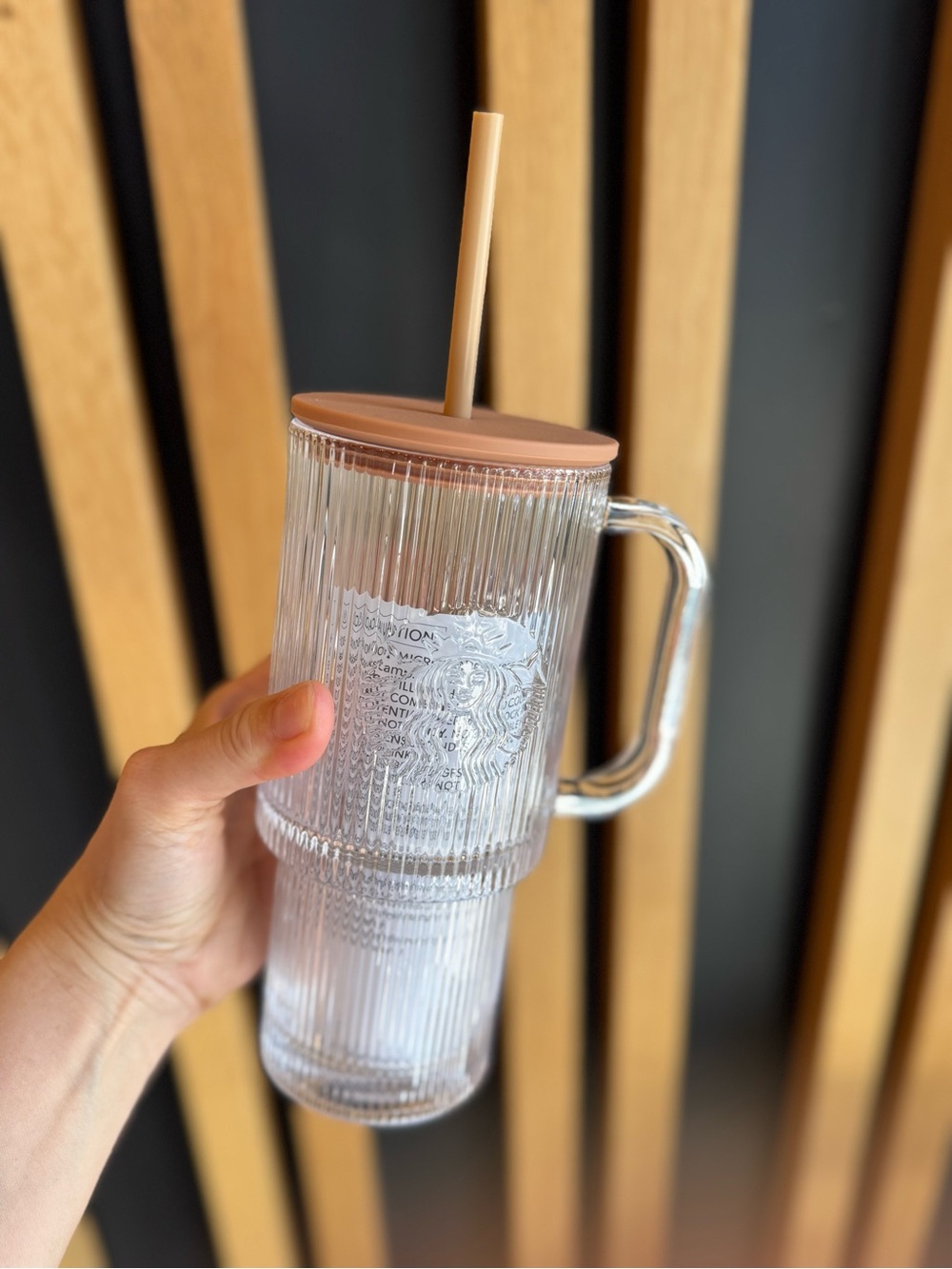 Starbucks 2026 Fall Pleated Clear Glass Handle Cold Cup Tumbler with straw